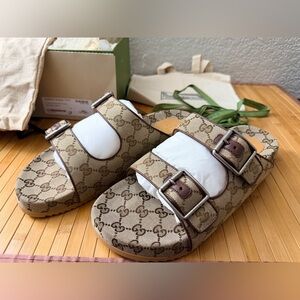 Gucci Beige and White Logo Sandals
